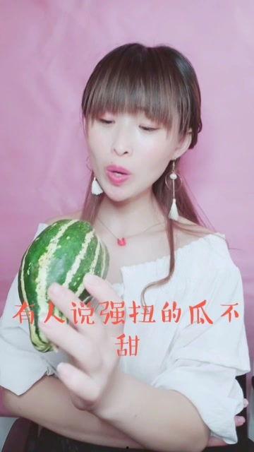 娱乐吃瓜酱分享欲,揭秘娱乐圈那些鲜为人知的幕后故事